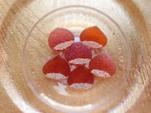 Kohaku jelly-candy of chestnuts with chestnuts syrup 栗シロップで栗の琥珀糖