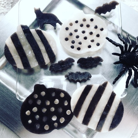 Kohaku jelly-candy of Black and White Halloween design 大人シックなハロウィンの琥珀糖