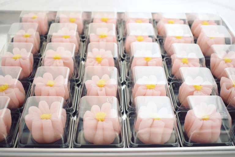 桃の節句の和菓子 桃と花 ういろう製 オーダーメイド Japanese sweets Wagashi online shop USA