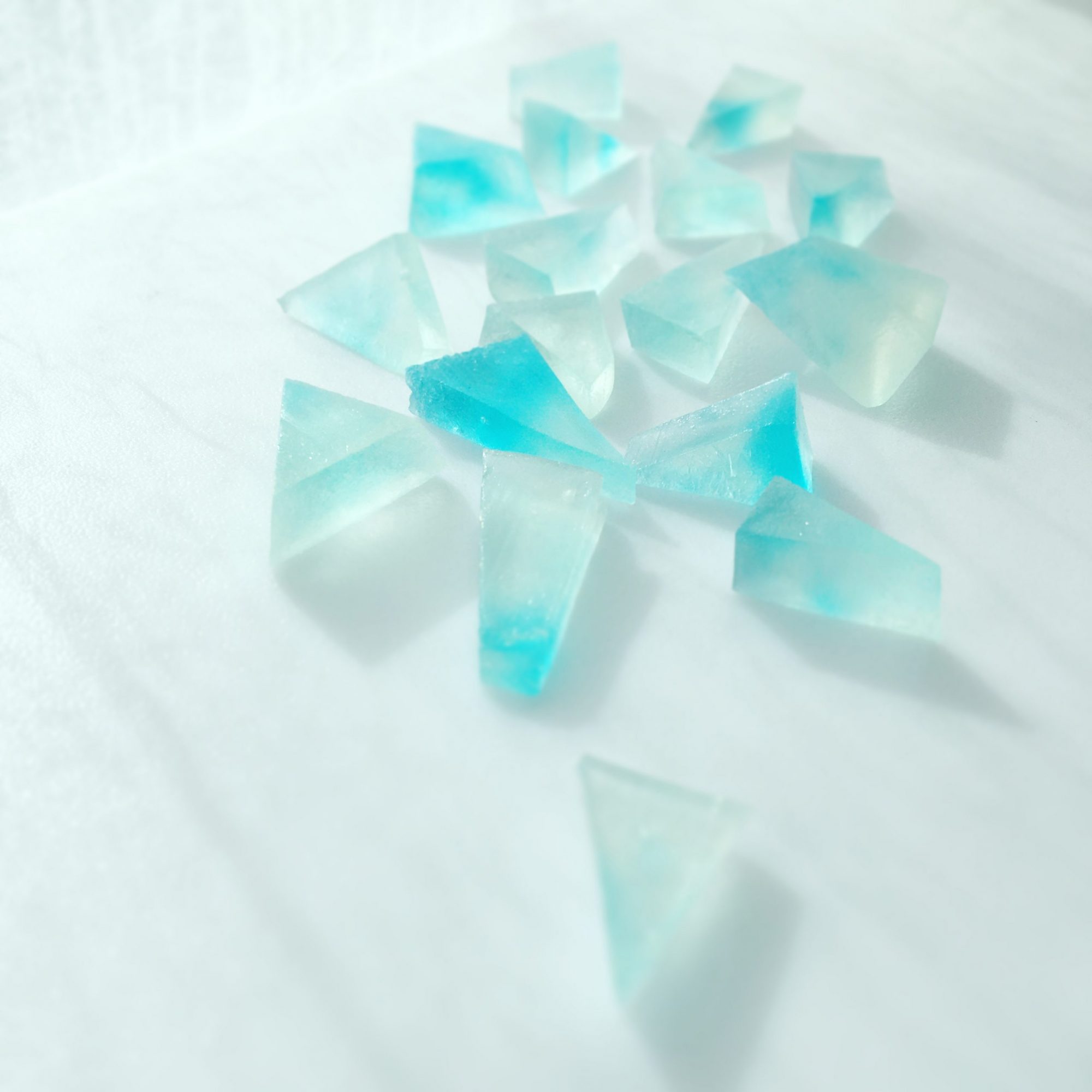 薄氷　thin layer ice