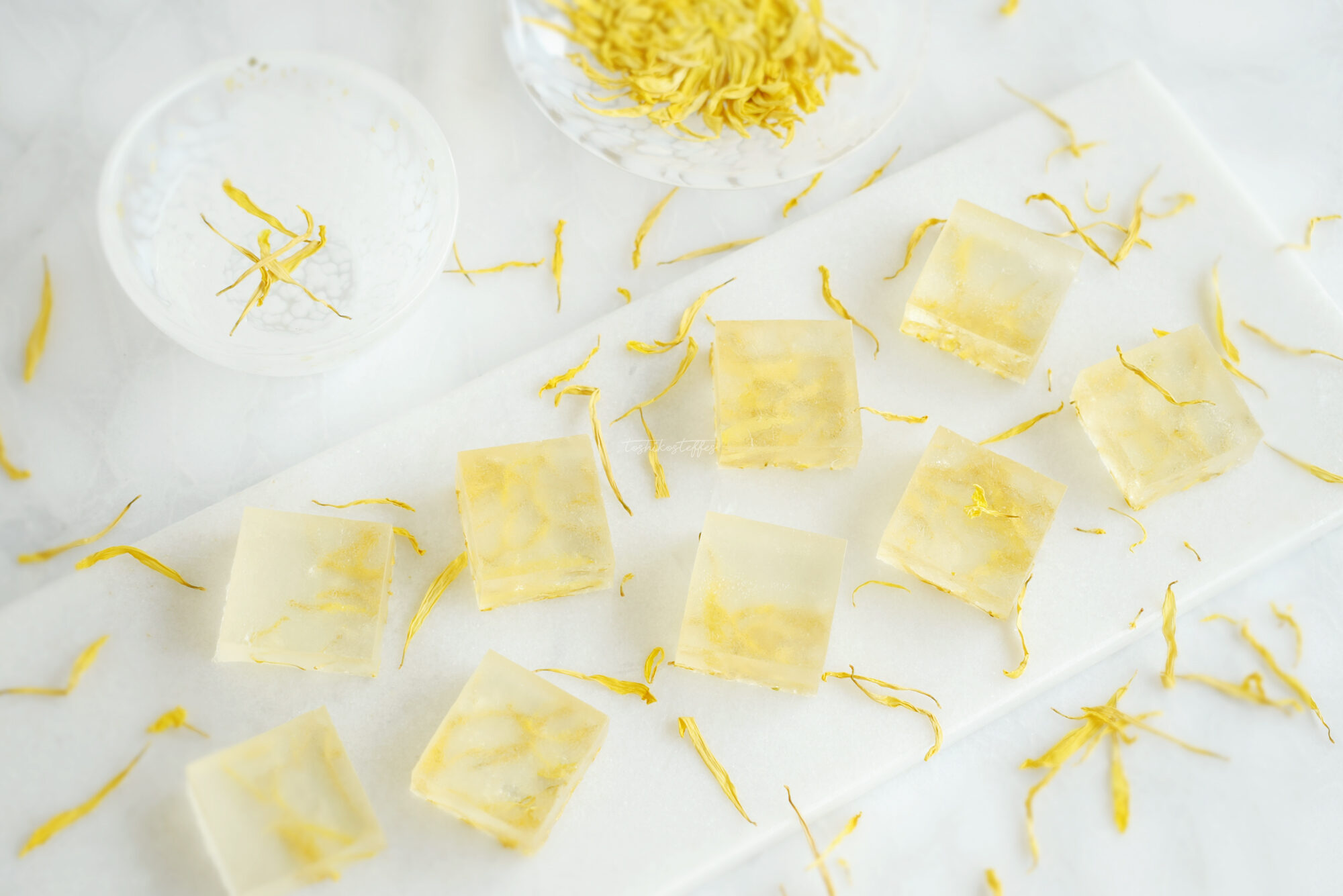 金糸皇菊の琥珀糖