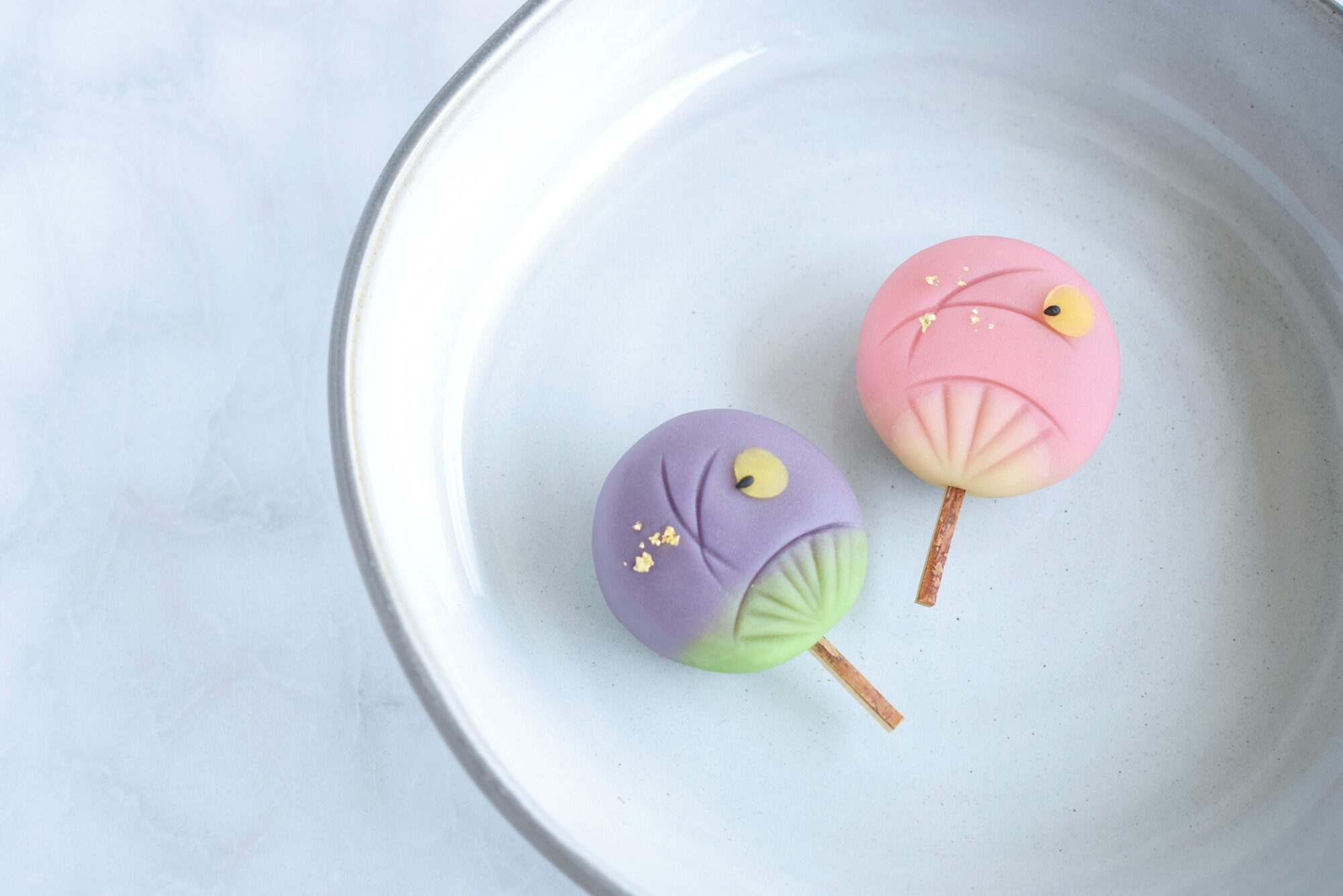 うちわ　練り切り