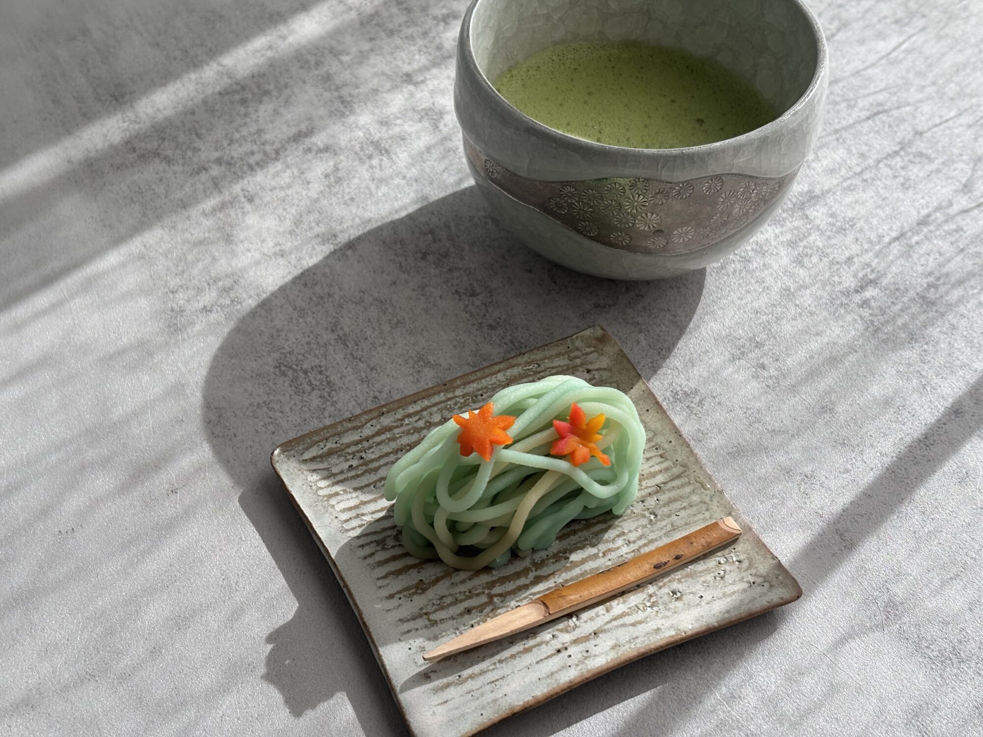 竜田川　練り切り　Tatsutagawa (which depicts autumn leaves floating on the Tatsuta River in Nara Prefecture)　Nerikiri